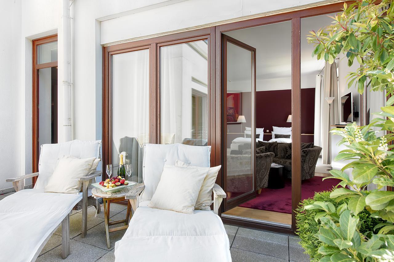 Privathotel Lindtner Hamburg Kültér fotó A suite at the Mandarin Oriental, Munich