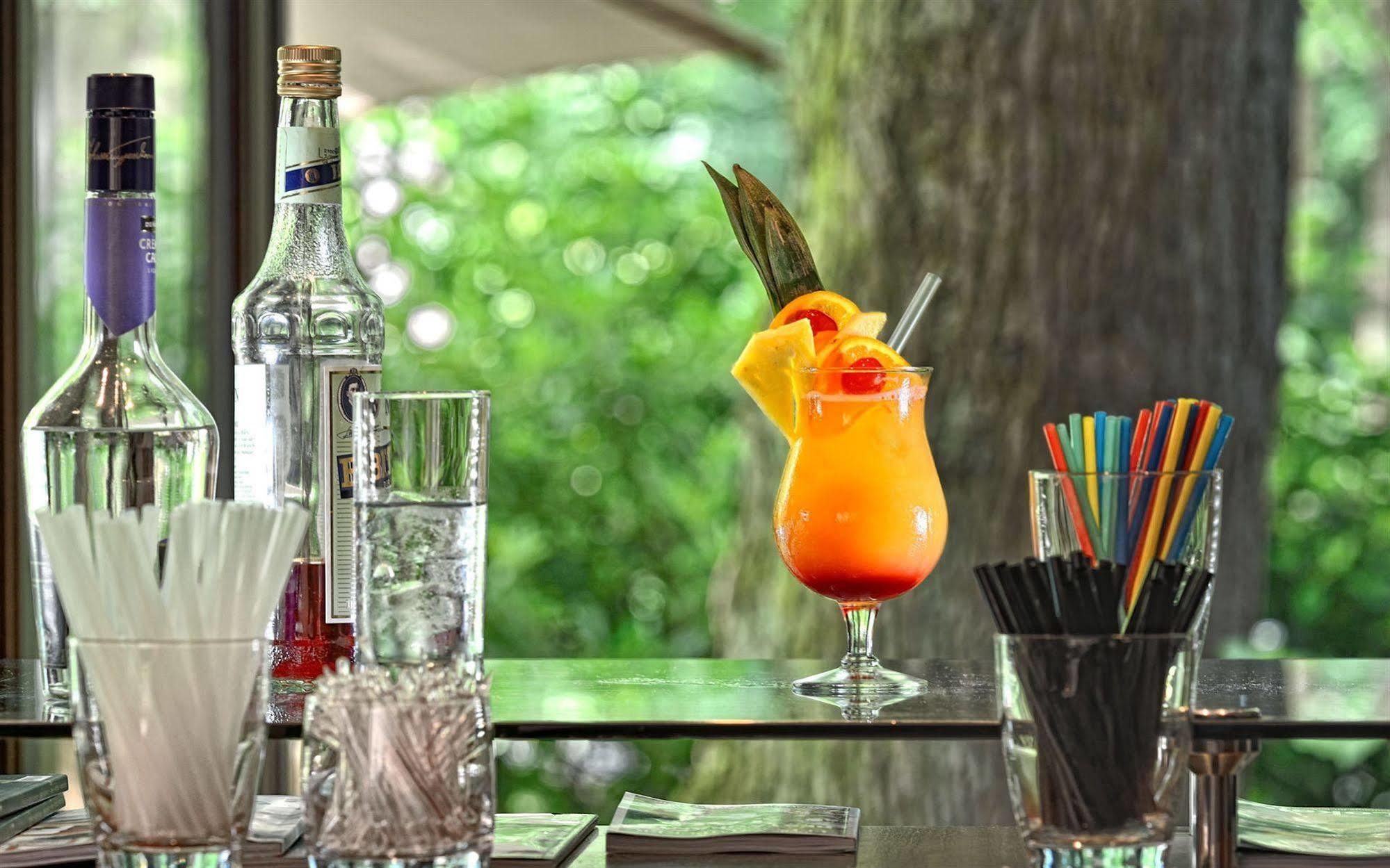 Privathotel Lindtner Hamburg Kültér fotó A Zombie cocktail
