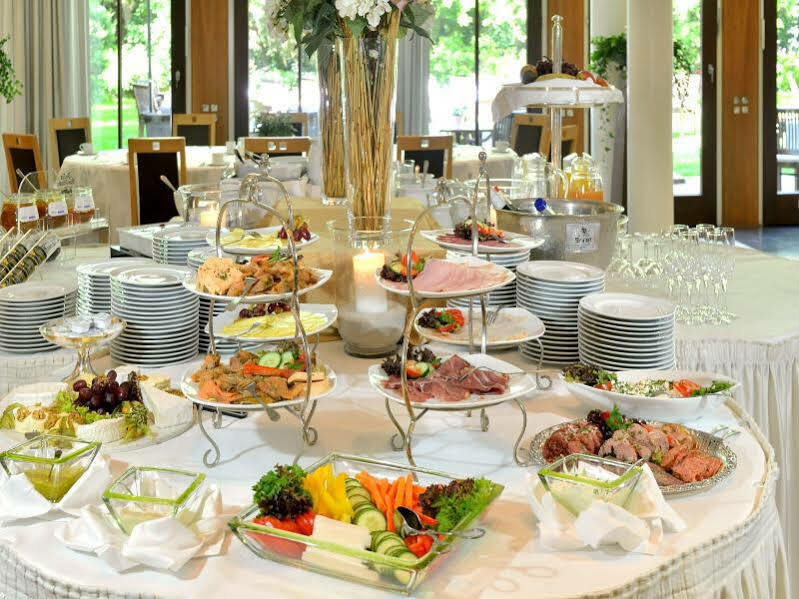 Privathotel Lindtner Hamburg Kültér fotó A buffet